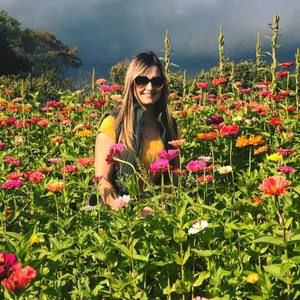 Meet your Posher, Isabel